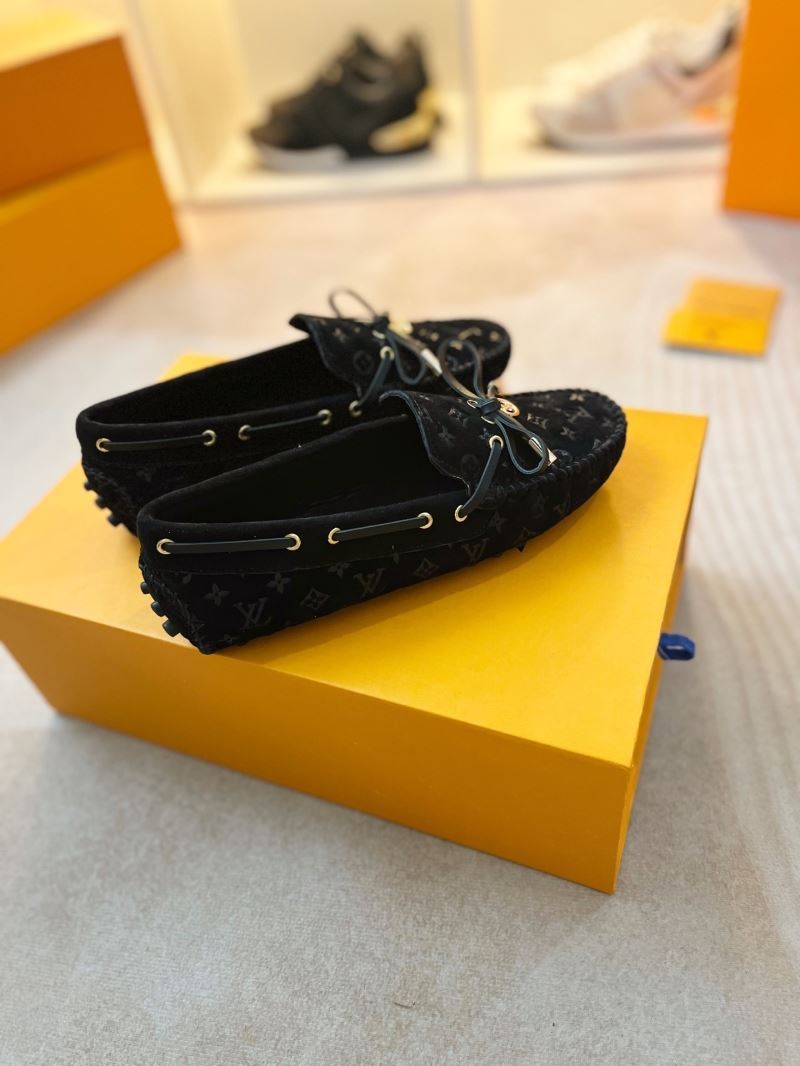 Louis Vuitton Low Shoes